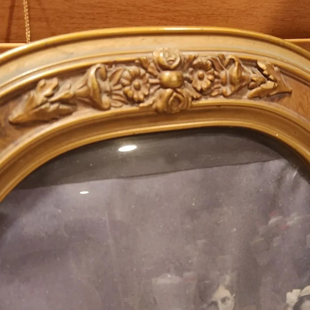Vintage Gold Ornate Photo Frame